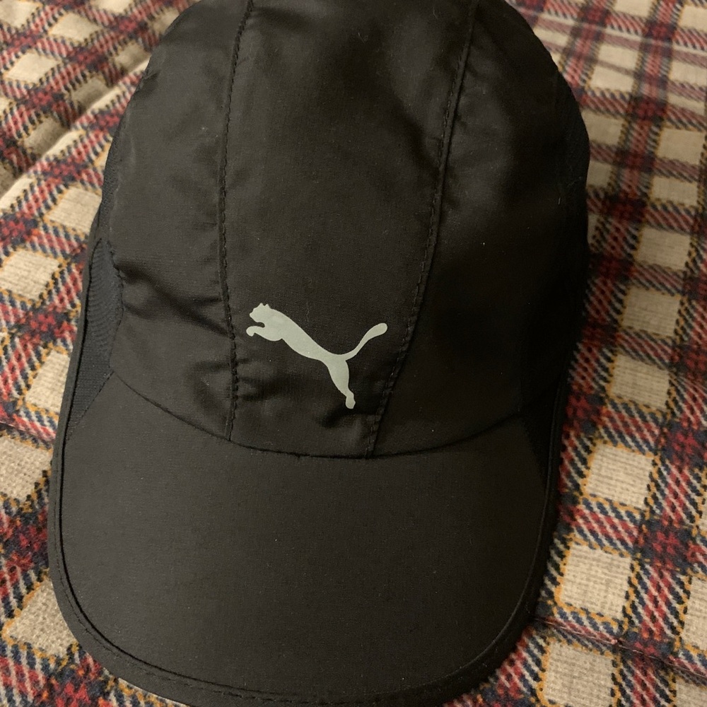 Puma athletic hat great condition